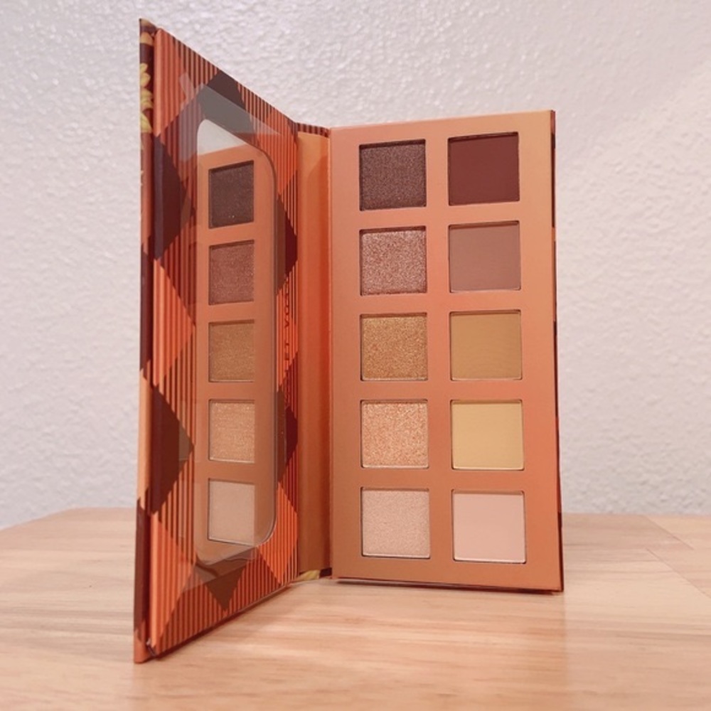 Violet Voss Golden Sunflower eye shadow - Picture 10 of 15